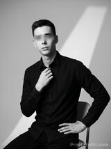 Миниатюра Мужчина Ваня Центр Фотография 